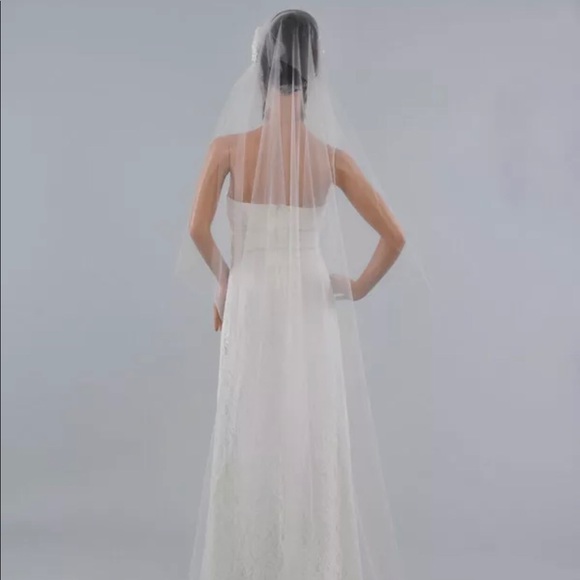 New Vintage style veil in light ivory and white